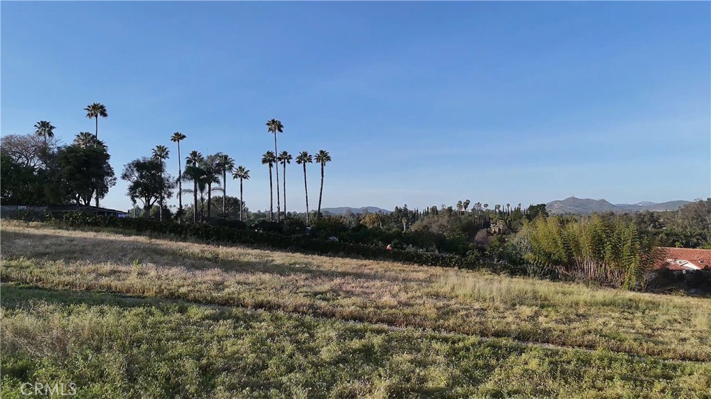 1940 Grey Rabbit Hollow Lane Fallbrook, CA 92028 - Photo 2 of 8