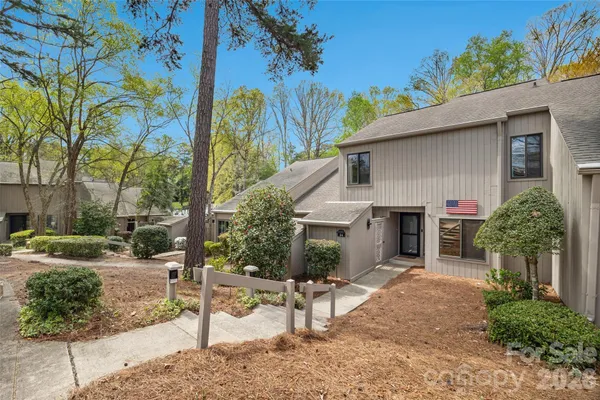 $379,900 | 34 Old Post Road, Lake Wylie, SC 29710