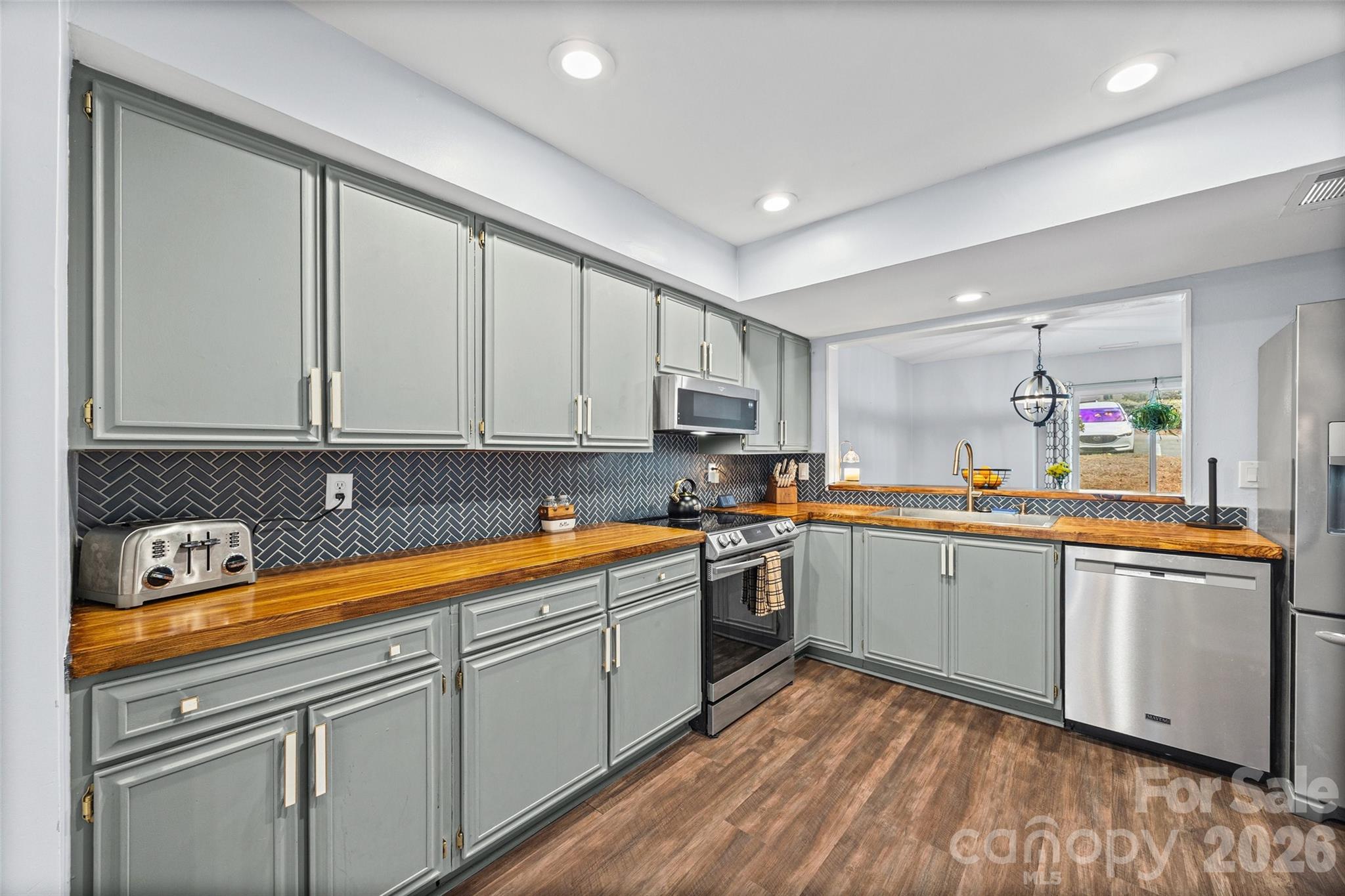 34 Old Post Road Lake Wylie, SC 29710 - Photo 3 of 29