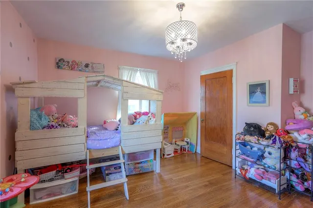 $420,000 | 943 West 33rd Terrace, Kansas City, MO 64111