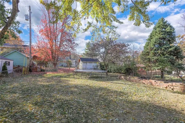 $420,000 | 943 West 33rd Terrace, Kansas City, MO 64111