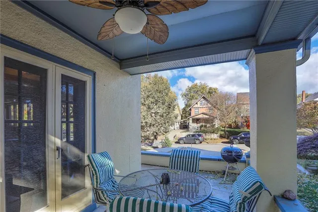 $420,000 | 943 West 33rd Terrace, Kansas City, MO 64111
