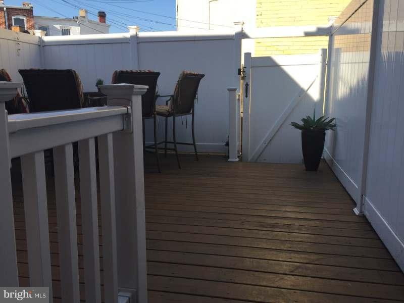 820 K Street Northeast Washington, DC 20002 - Photo 14 of 14 a view of balcony with furniture