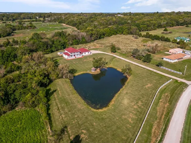 $899,950 | 22960 Bedford Road, Spring Hill, KS 66083