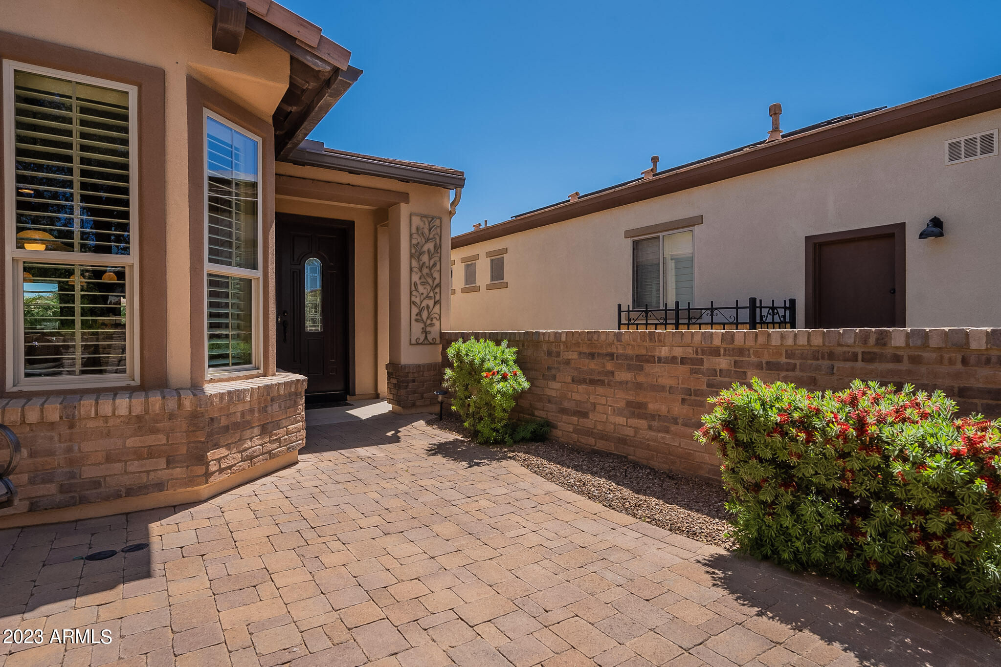 1773 East Grand Ridge Road Queen Creek, AZ 85140 - Photo 6 of 67 Front courtyard