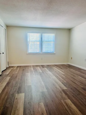 $2,450 | 152 Cannongate Road, Nashua, NH 03063