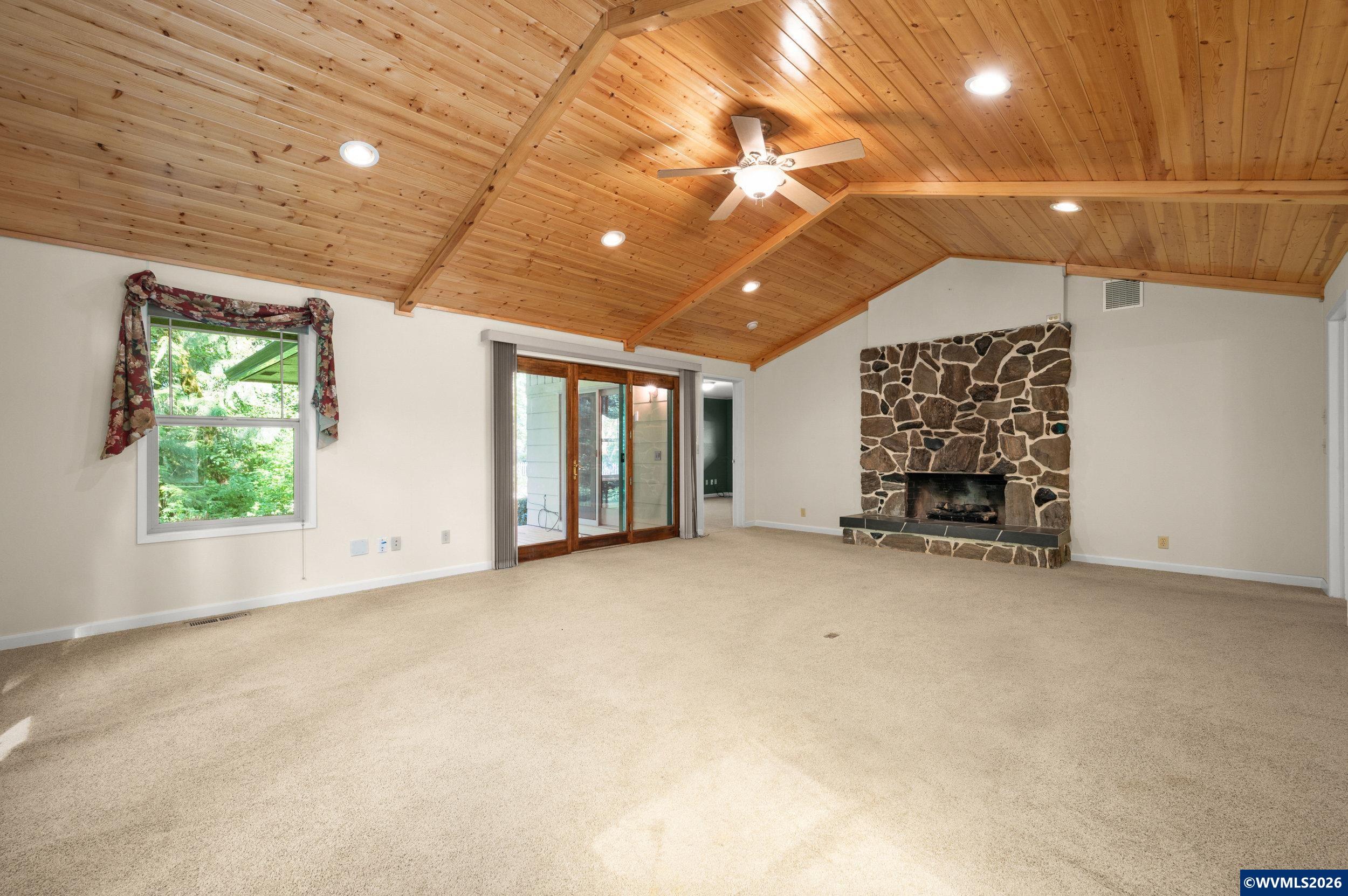 41886 Deerhorn Road Springfield, OR 97478 - Photo 19 of 49
