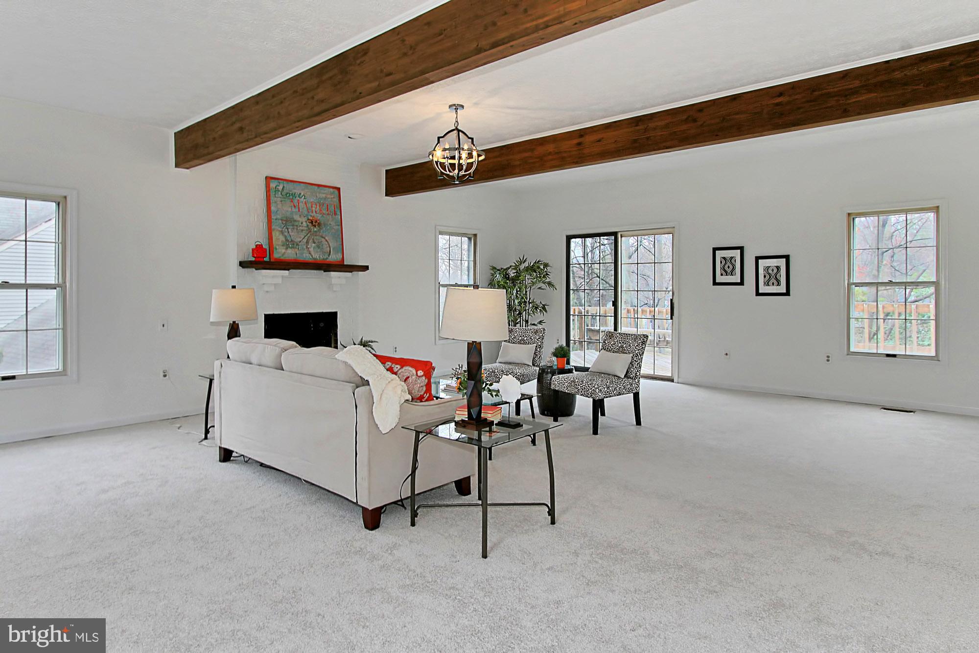 2211 Quartermaster Lane Reston, VA 20191 - Photo 16 of 49 This Room will WOW you!