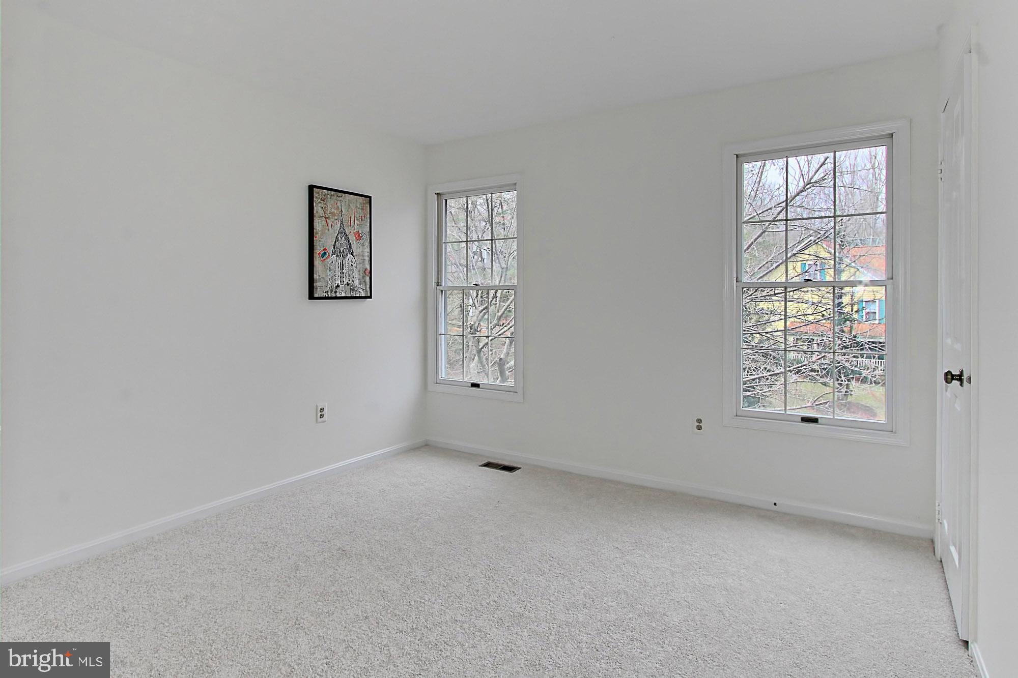 2211 Quartermaster Lane Reston, VA 20191 - Photo 31 of 49 4th Upper Level Bedroom