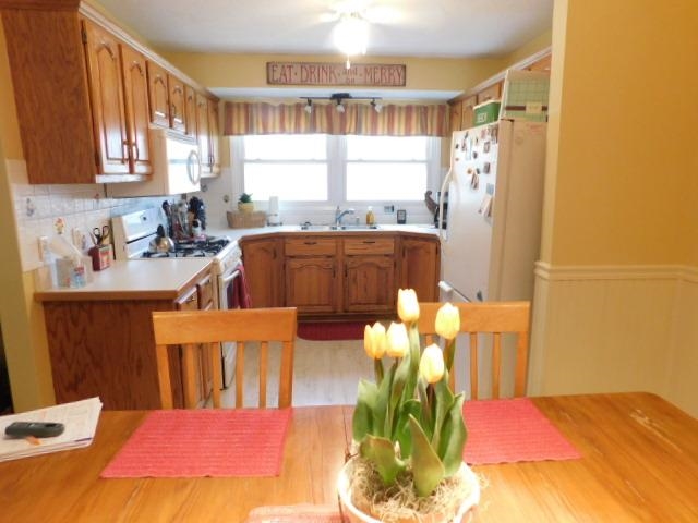 5160 Cochrane Road Almont, MI 48003 - Photo 13 of 39 50070076-12.JPG