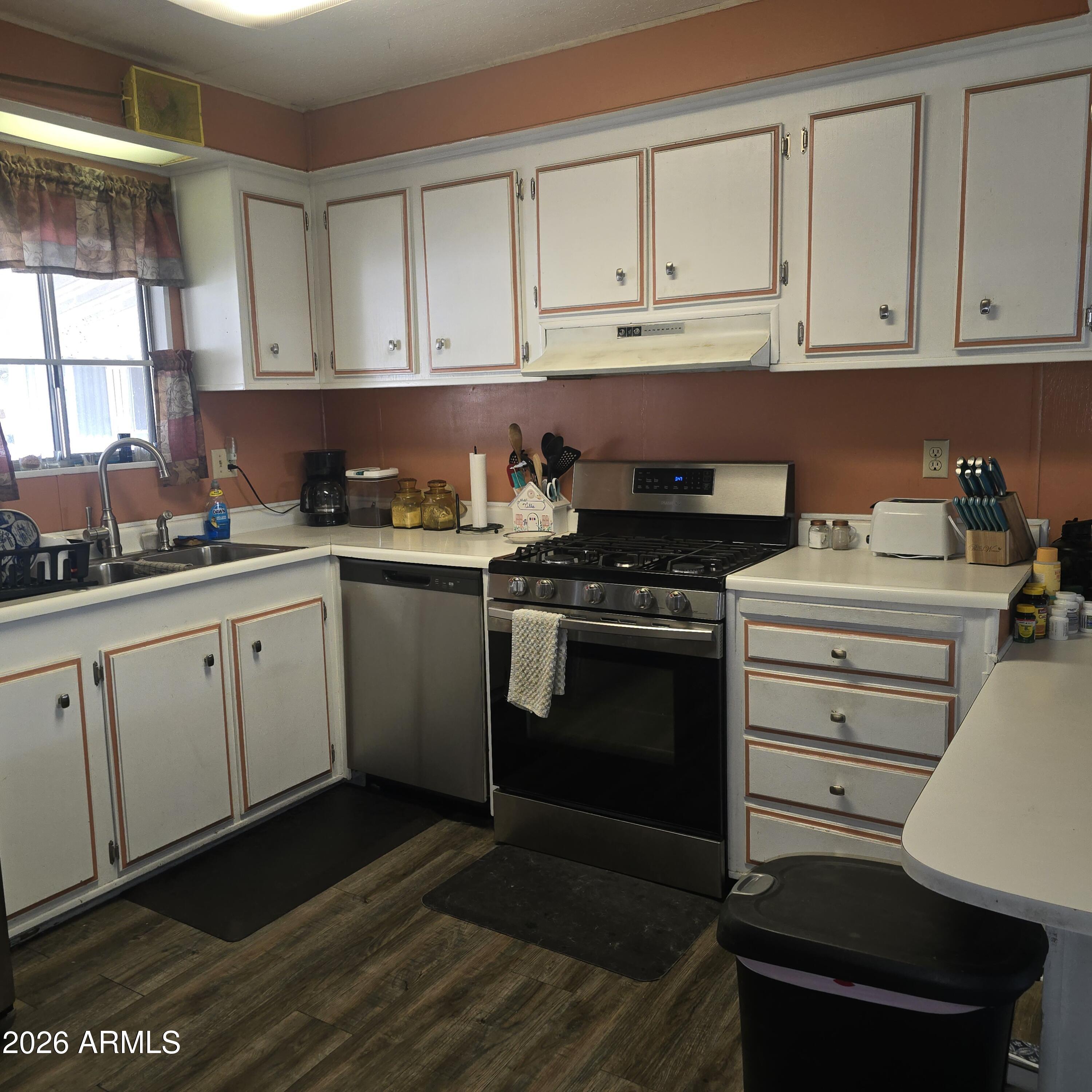 205 West Bell Road, Unit 35 Phoenix, AZ 85023 - Photo 4 of 42 20260410_154912