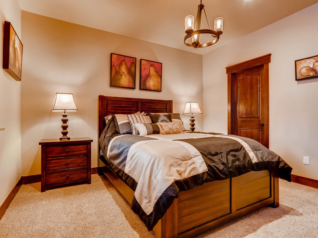 869 Independence Road, Unit B Keystone, CO 80435 - Photo 7 of 35 Gallery Image 7