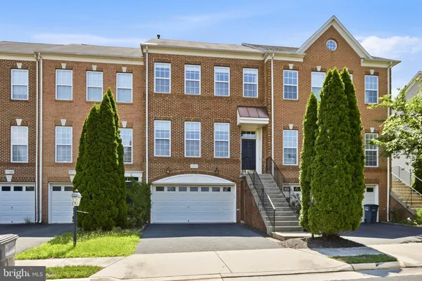 $3,100 | 24652 Siltstone Square, Aldie, VA 20105