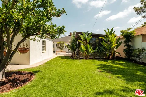 $1,099,000 | 239 West Fairview Boulevard, Inglewood, CA 90302
