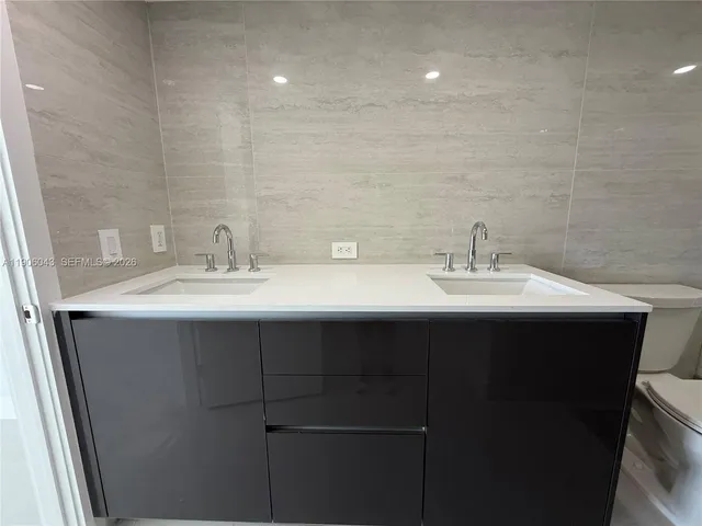 $3,500 | 3675 North Country Club Drive, Unit 2606, Aventura, FL 33180