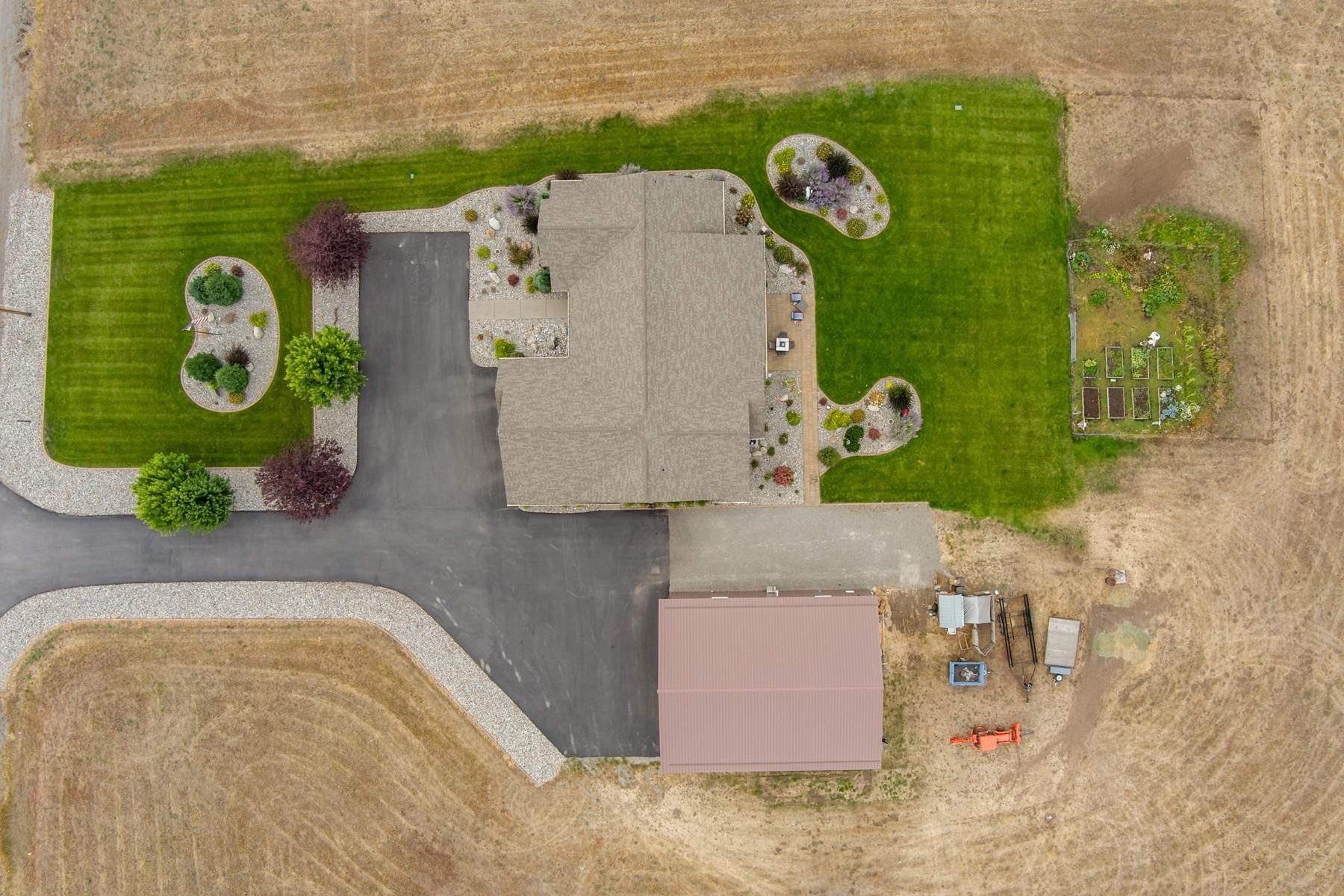 7463 West Lancaster Road Rathdrum, ID 83858 - Photo 3 of 48