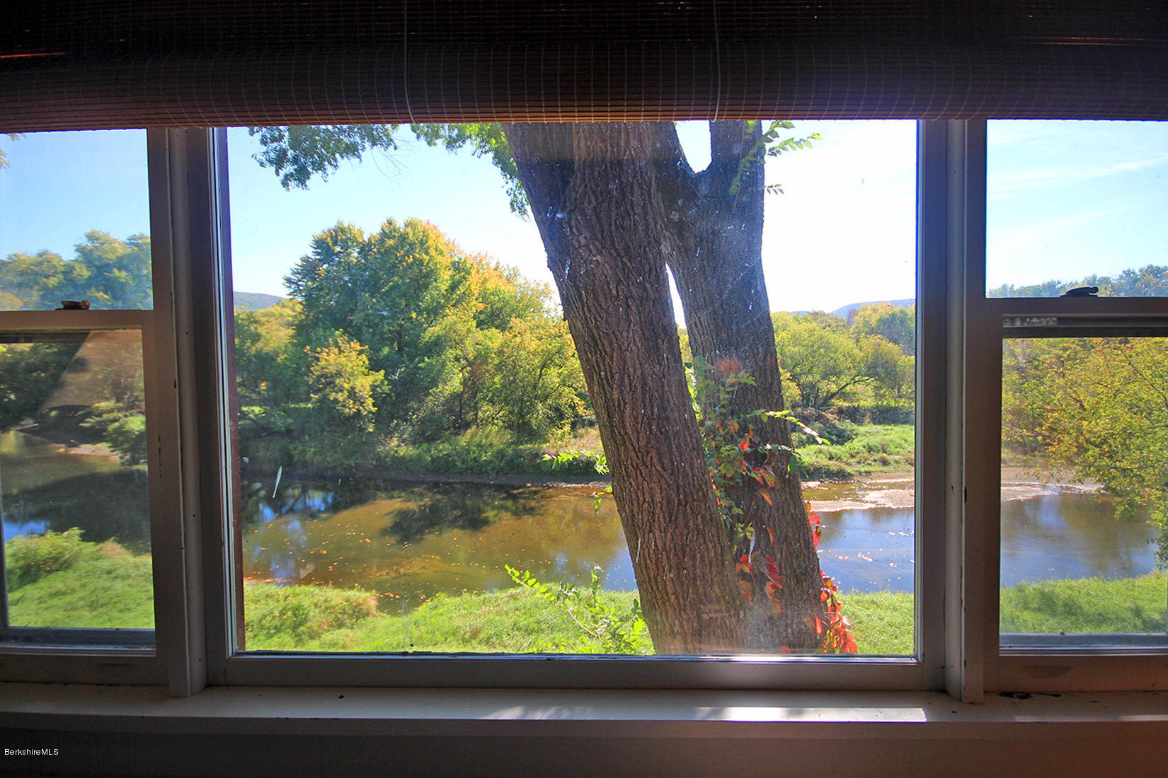 20 Main Street Stockbridge, MA 01262 - Photo 12 of 40 a view of sky from window