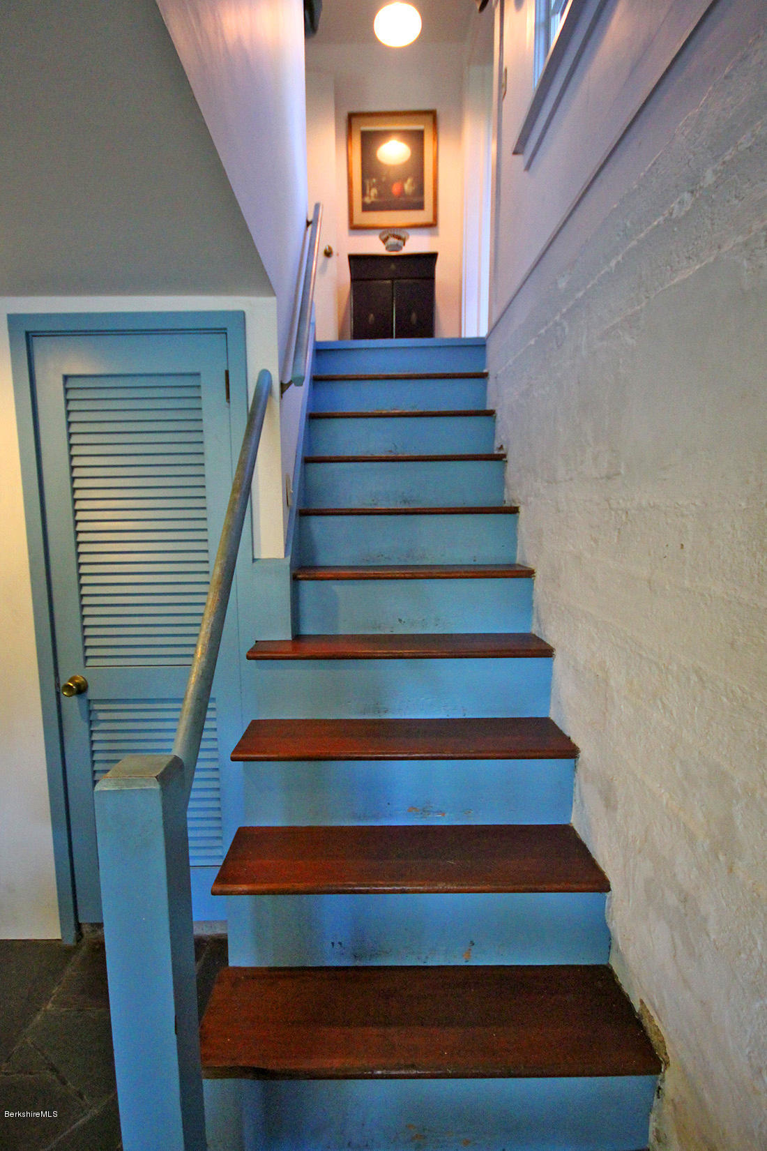 20 Main Street Stockbridge, MA 01262 - Photo 21 of 40 a view of entryway