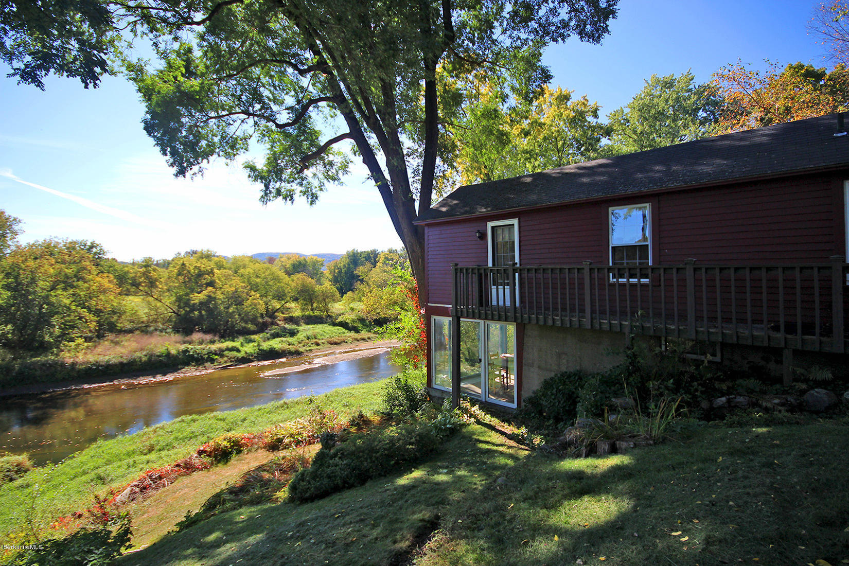 20 Main Street Stockbridge, MA 01262 - Photo 7 of 40 a house view with a garden space
