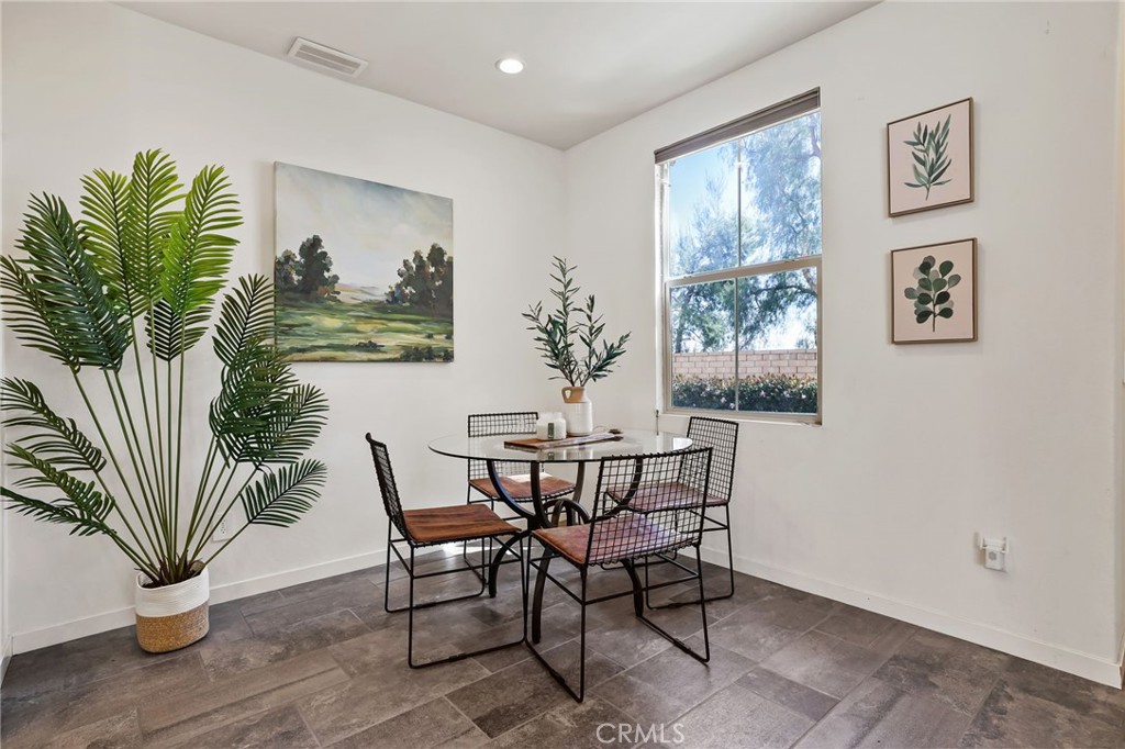 116 Agave Lake Forest, CA 92630 - Photo 5 of 35