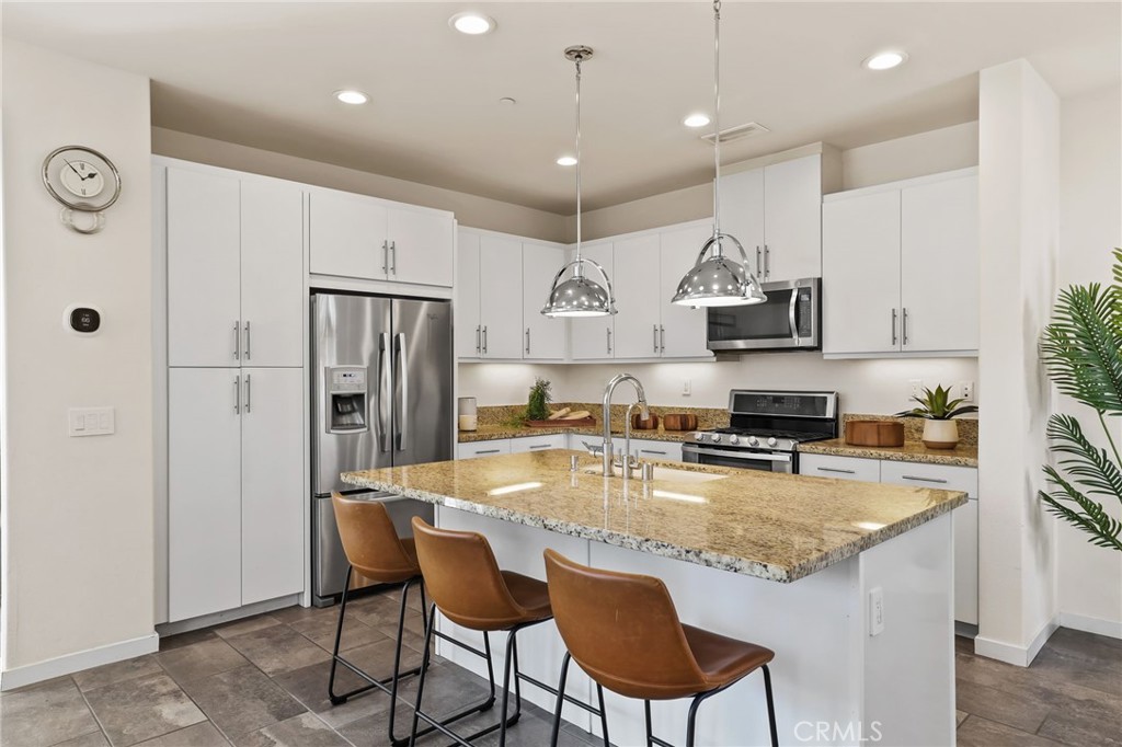 116 Agave Lake Forest, CA 92630 - Photo 7 of 35