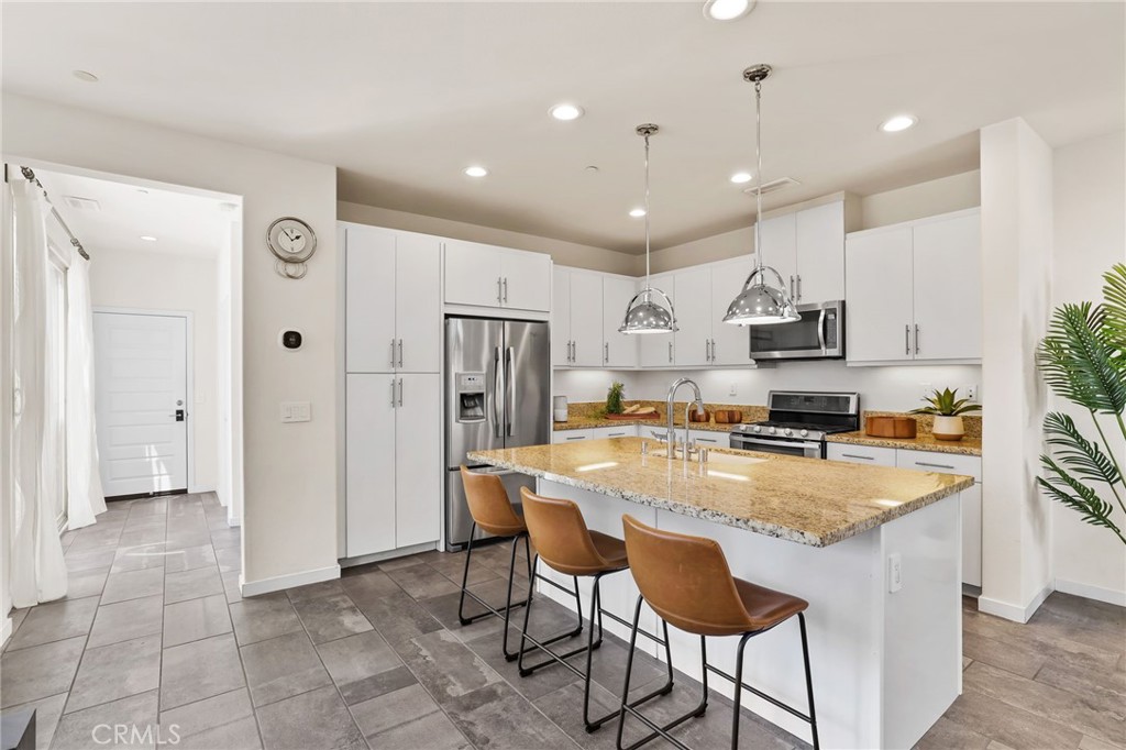 116 Agave Lake Forest, CA 92630 - Photo 8 of 35