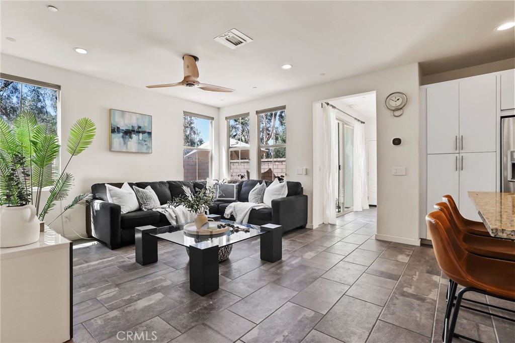 116 Agave Lake Forest, CA 92630 - Photo 10 of 35