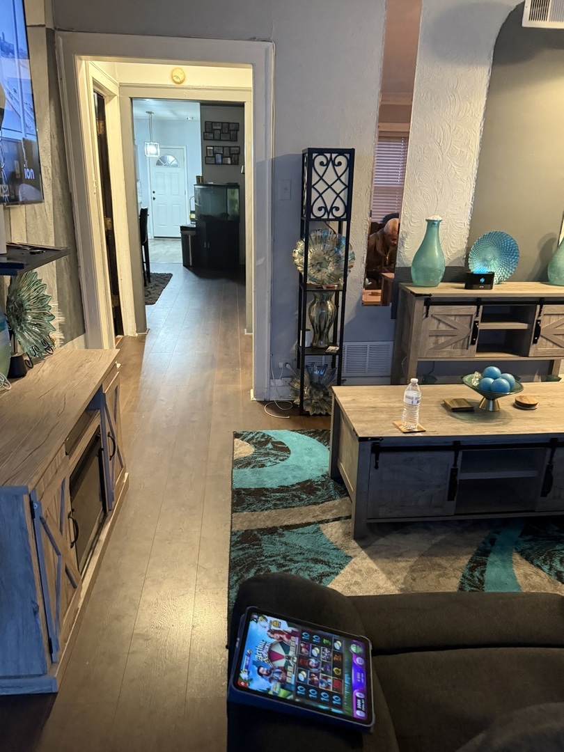 7825 South Paulina Street Chicago, IL 60620 - Photo 16 of 34 a living room with furniture