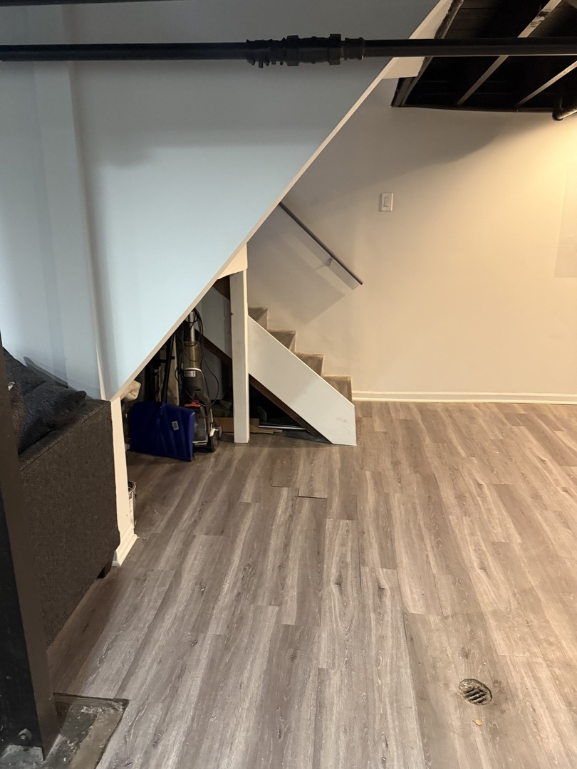 7825 South Paulina Street Chicago, IL 60620 - Photo 28 of 34 a view of entryway