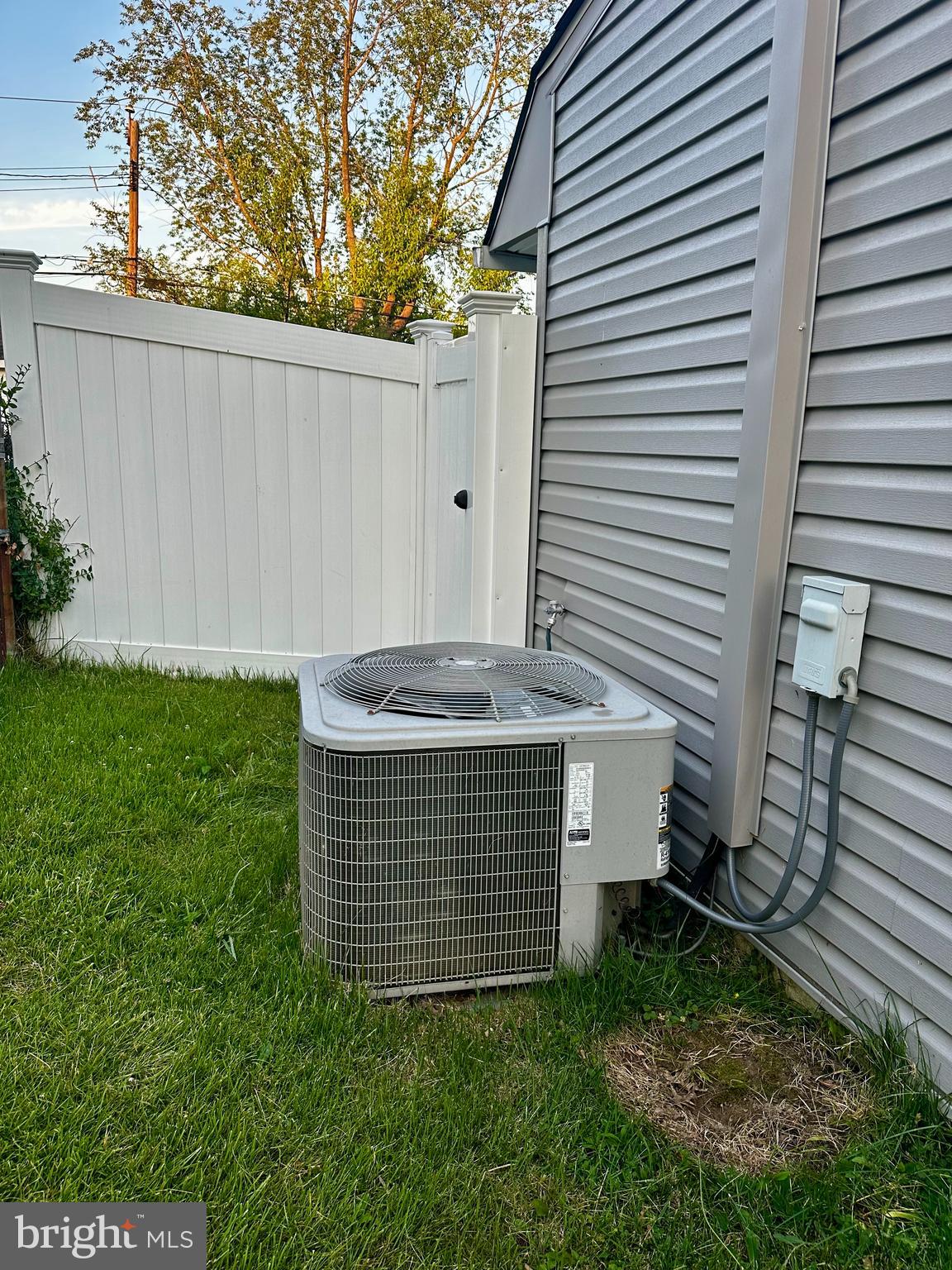 9229 Andover Road Philadelphia, PA 19114 - Photo 3 of 21 AC unit