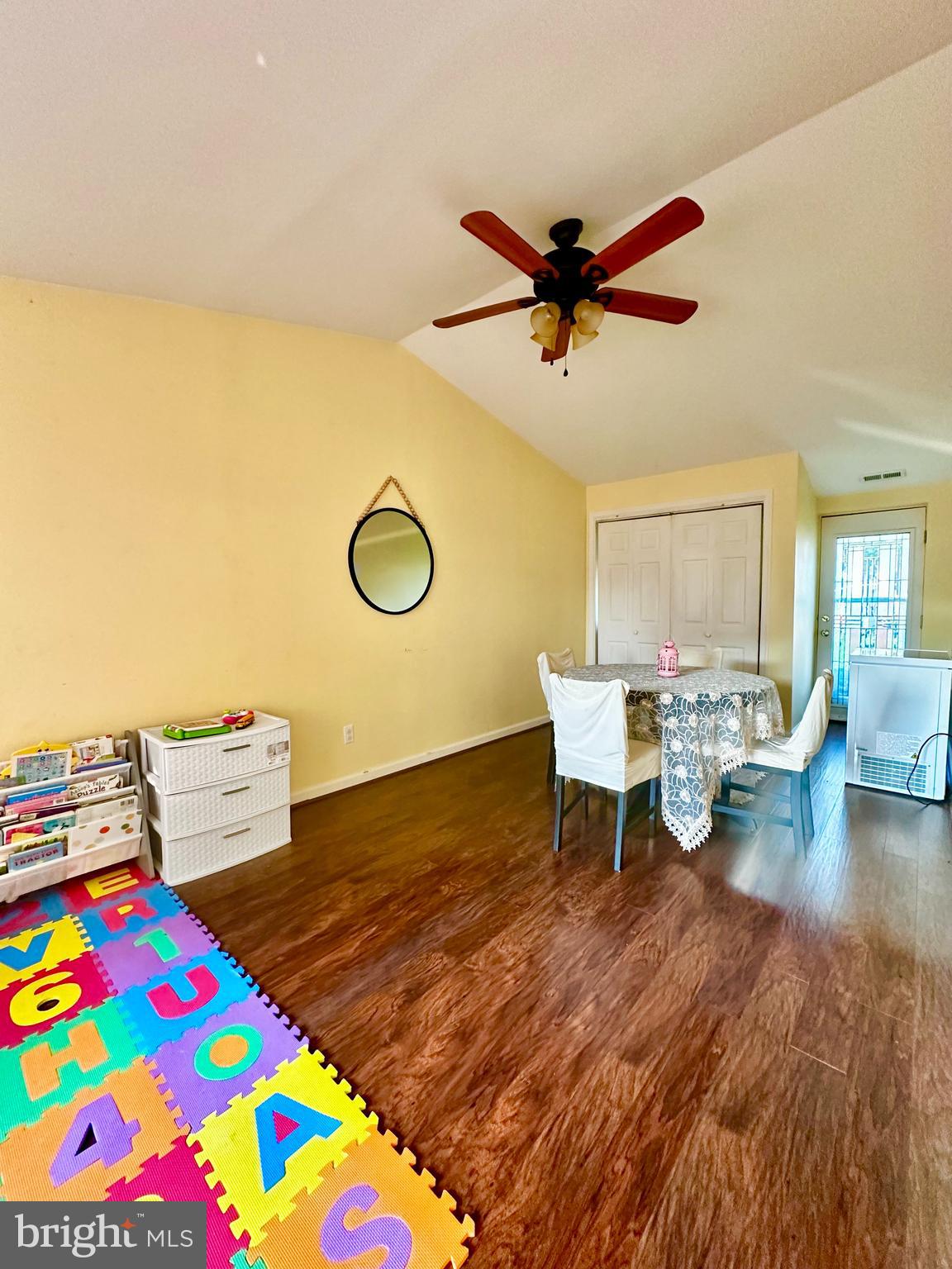 9229 Andover Road Philadelphia, PA 19114 - Photo 5 of 21 Family/play room