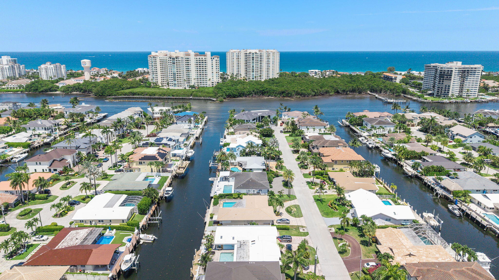 831 Dover Street Boca Raton, FL 33487 - Photo 14 of 86 8-web-or-mls-DJI_20260613143245_0754_D c