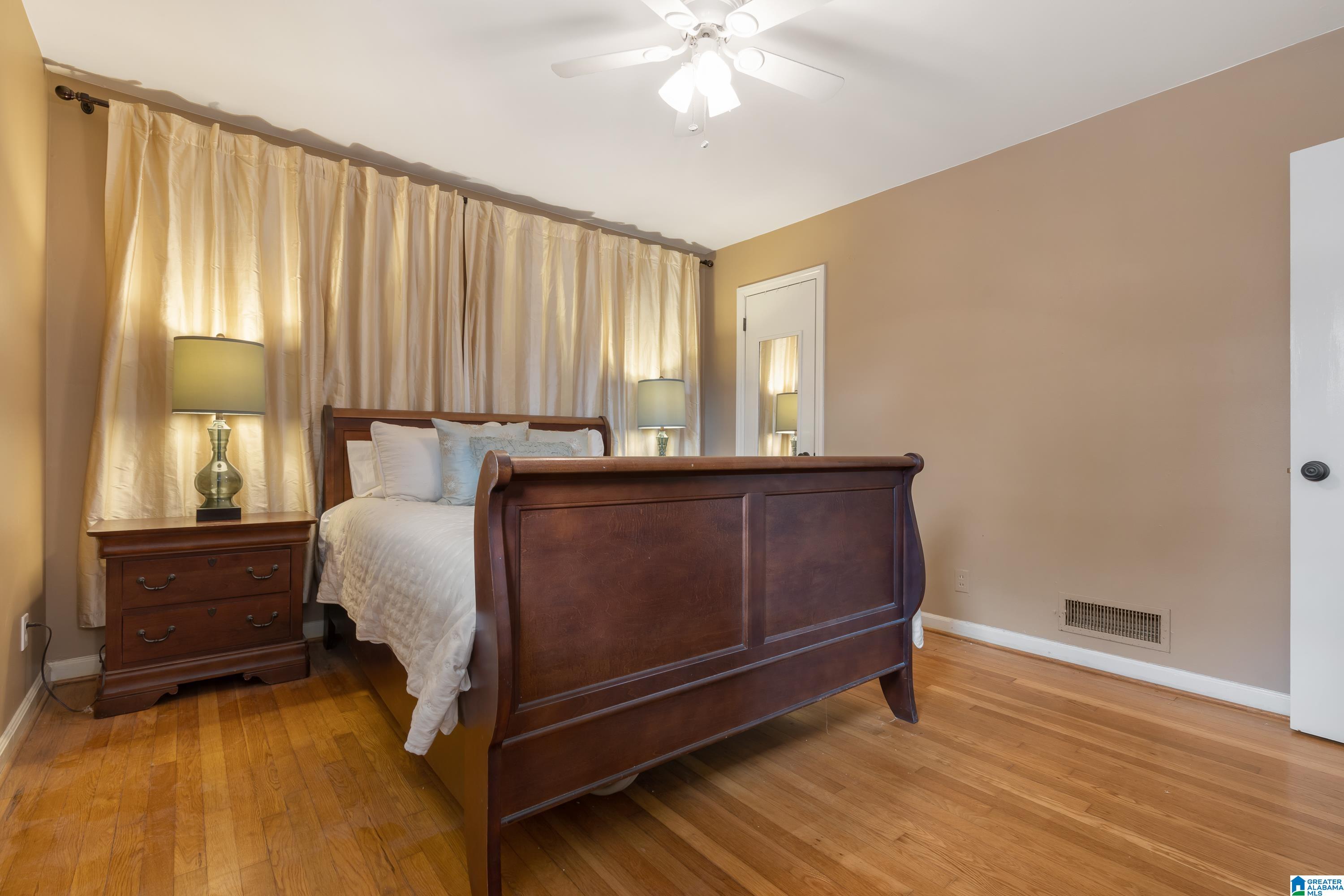 708 Warwick Road Birmingham, AL 35209 - Photo 18 of 32