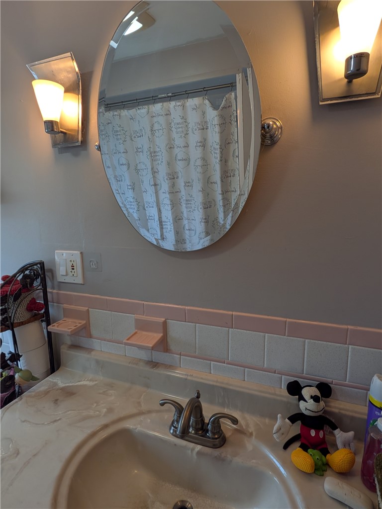 18 Noella Avenue Coventry, RI 02816 - Photo 18 of 32