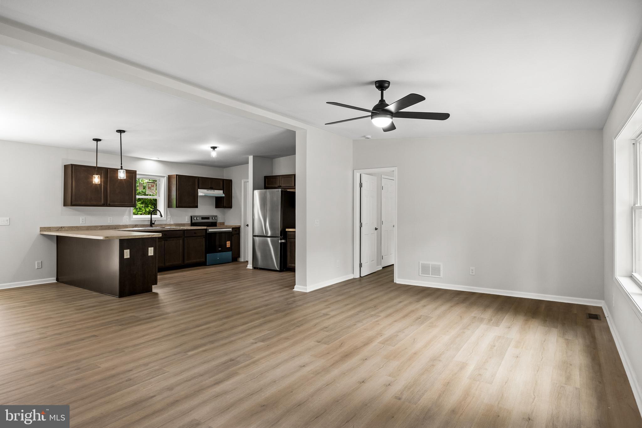 47 Highland Avenue Clementon, NJ 08021 - Photo 4 of 24