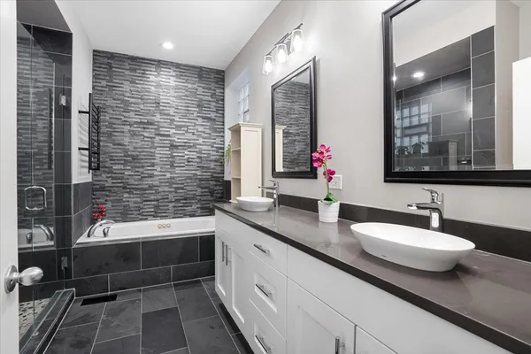 $5,500 | 1018 North Hermitage Avenue, Unit 1, Chicago, IL 60622