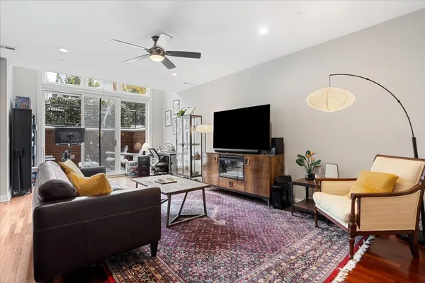 $5,500 | 1018 North Hermitage Avenue, Unit 1, Chicago, IL 60622