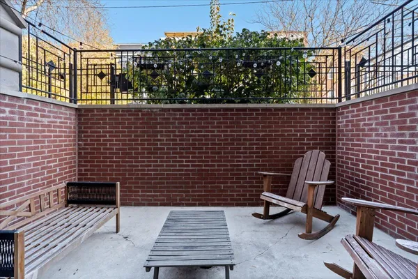 $5,500 | 1018 North Hermitage Avenue, Unit 1, Chicago, IL 60622