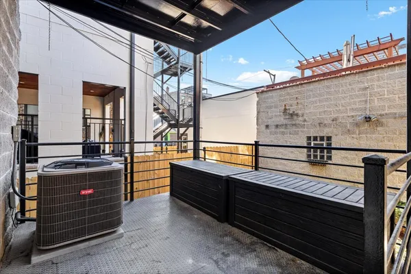 $5,500 | 1018 North Hermitage Avenue, Unit 1, Chicago, IL 60622