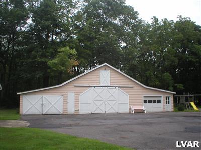 487 Male Road Wind Gap, PA 18091 - Photo 3 of 11 Barn
