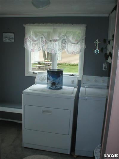 487 Male Road Wind Gap, PA 18091 - Photo 9 of 11 Laundry