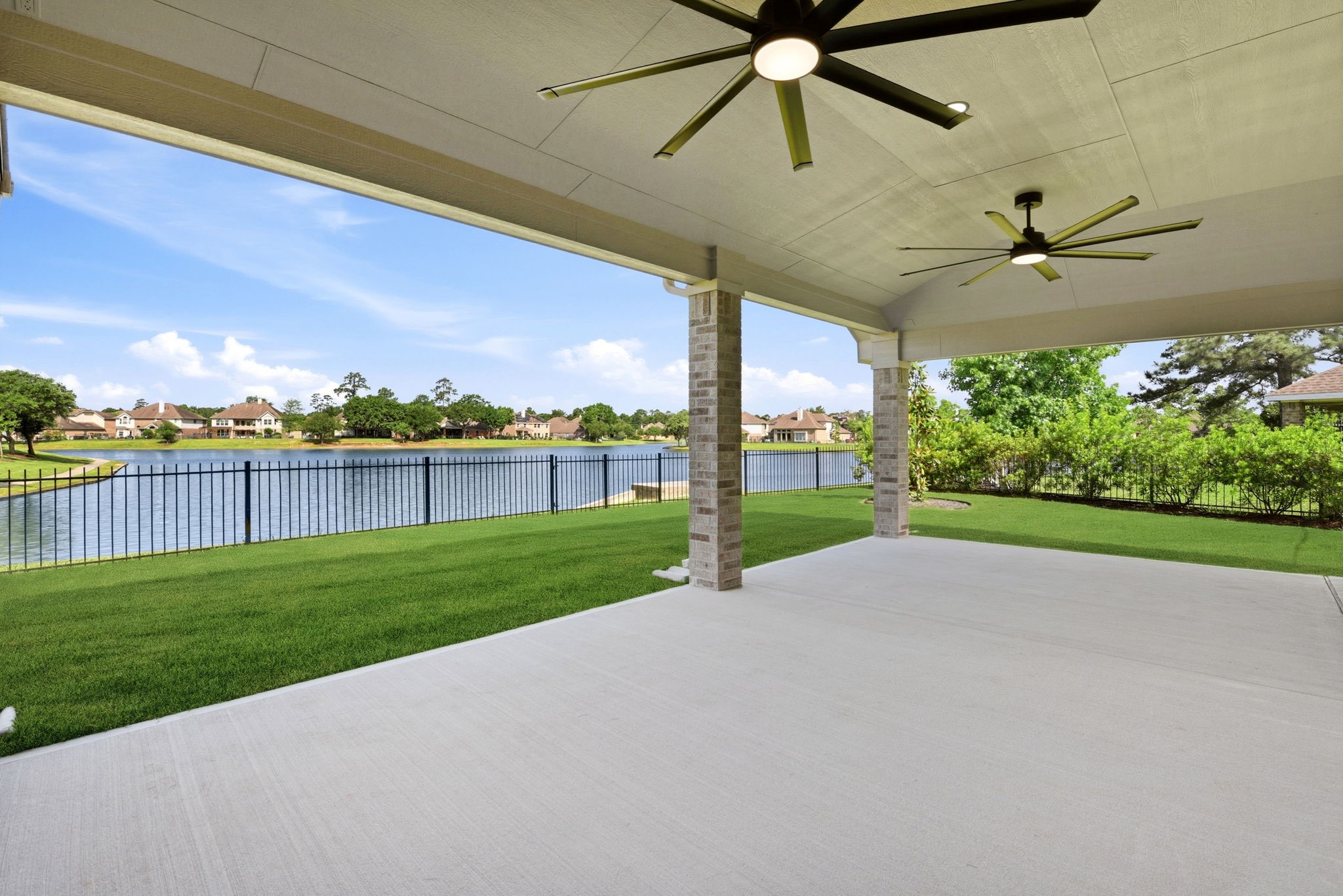 29819 South Legends Village Circle Spring, TX 77386 - Photo 38 of 48 a view of a garden with an outdoor space