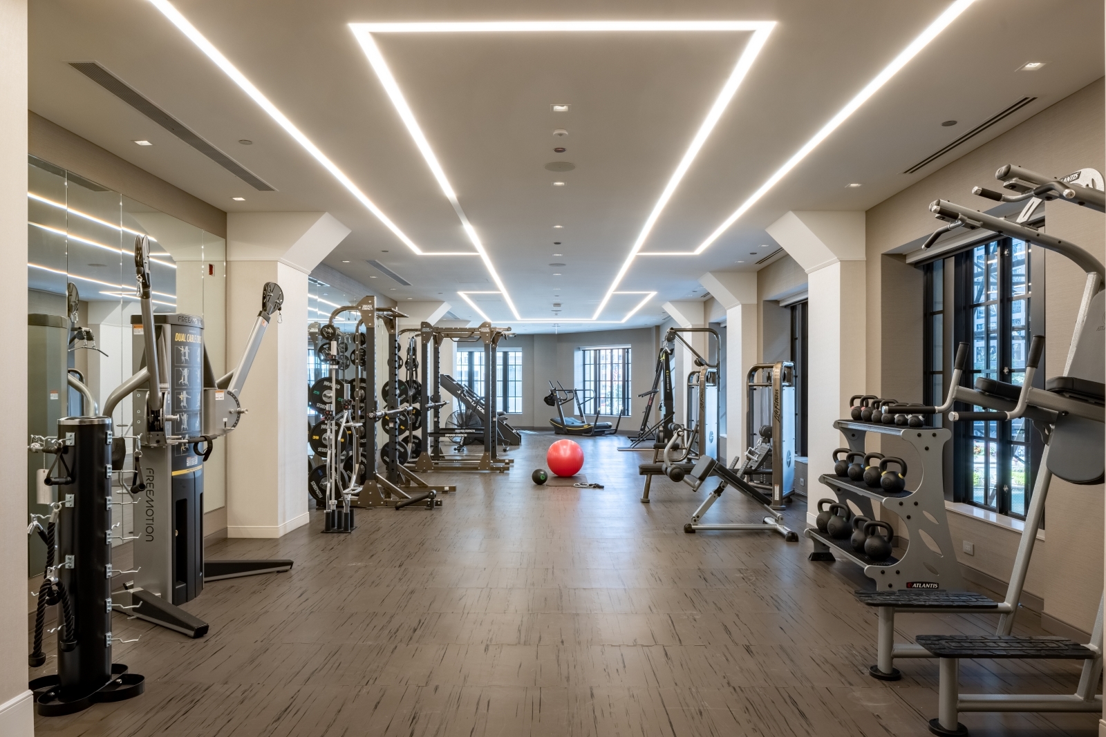 435 North Michigan Avenue, Unit 2103 Chicago, IL 60611 - Photo 13 of 41 a view of a room with gym equipment