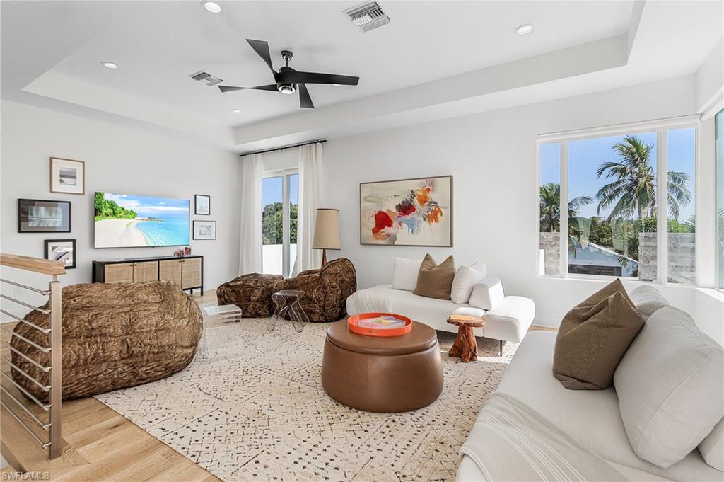 591 93rd Avenue North Naples, FL 34108 - Photo 17 of 35