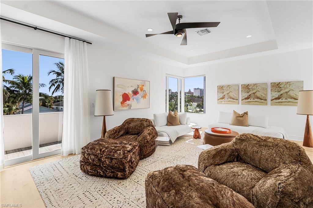 591 93rd Avenue North Naples, FL 34108 - Photo 18 of 35