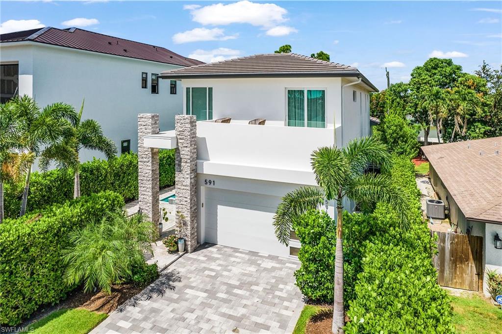 591 93rd Avenue North Naples, FL 34108 - Photo 2 of 35