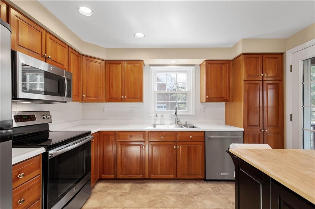 119 Seegar Road Pittsburgh, PA 15241 - Photo 11 of 41 Gallery Image 11