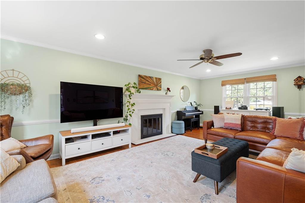 119 Seegar Road Pittsburgh, PA 15241 - Photo 6 of 41 Gallery Image 6