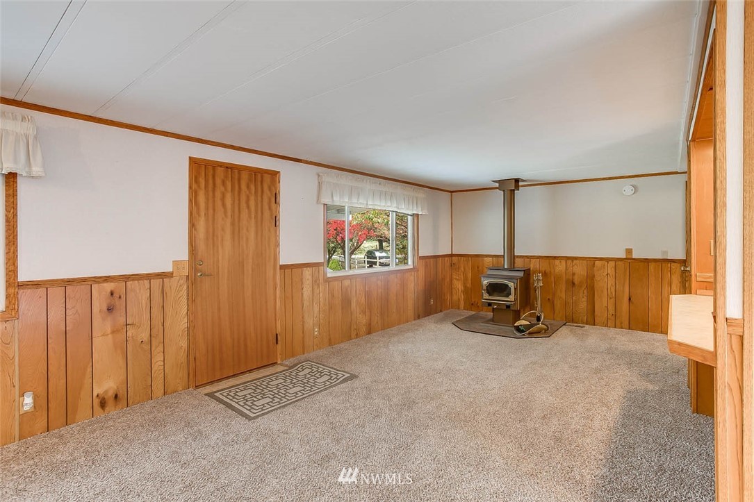 19104 Byers Road Southeast Maple Valley, WA 98038 - Photo 4 of 25