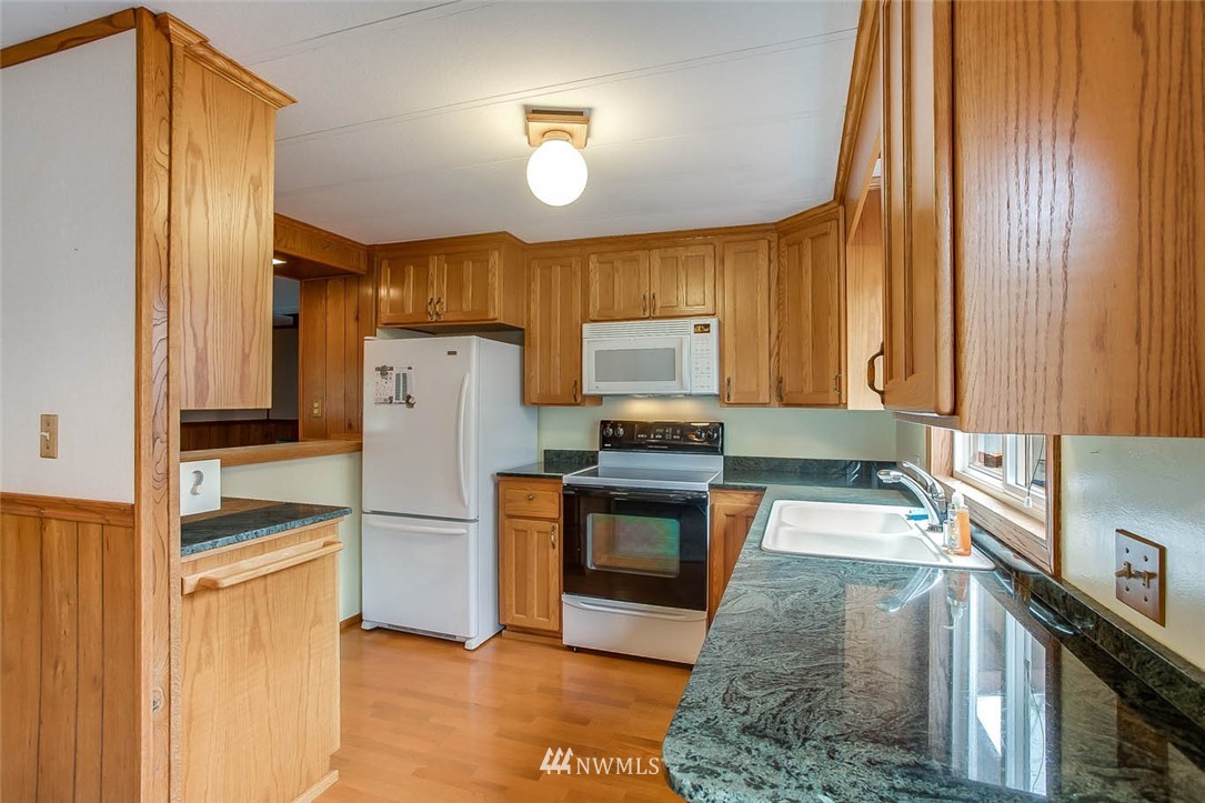 19104 Byers Road Southeast Maple Valley, WA 98038 - Photo 7 of 25